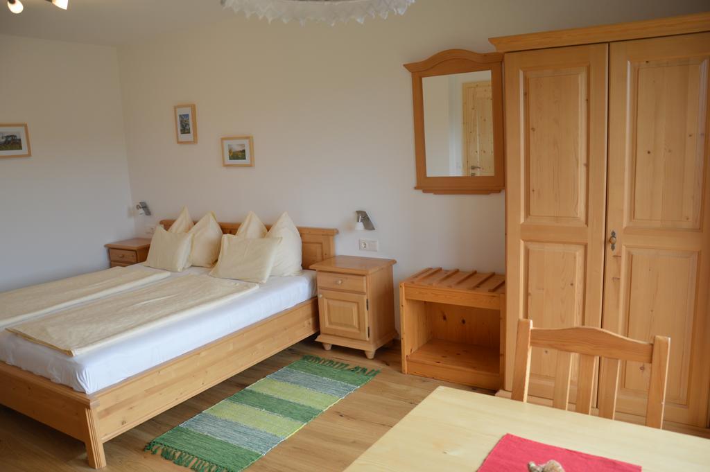 Apartamento Biobauernhof Wolf-Hof Pressbaum Exterior foto