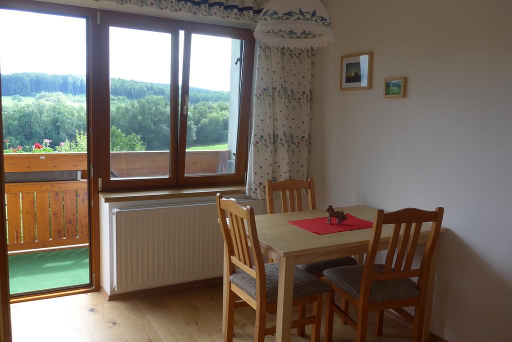 Apartamento Biobauernhof Wolf-Hof Pressbaum Exterior foto