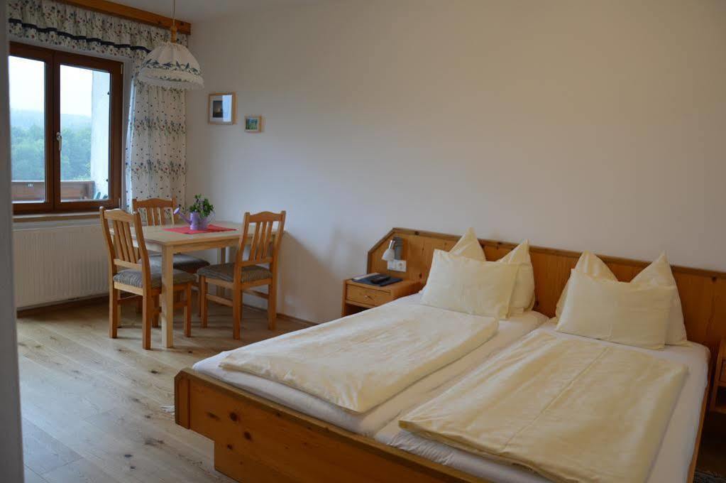 Apartamento Biobauernhof Wolf-Hof Pressbaum Exterior foto
